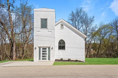 31 Shady Ave, Burgettstown, PA 15021