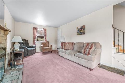 4637 E Willock Rd, Pittsburgh, PA 15227 photo 4