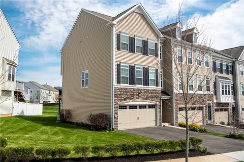 236 Eagle Dr, Cranberry Township, PA 16066