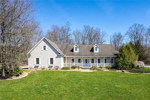 10 Scenic Valley Dr, Mercer, PA 16137