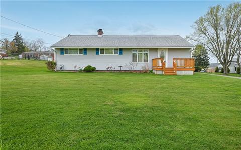 202 Woods Dr, New Brighton, PA 15066