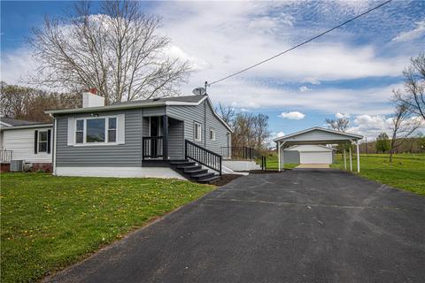 40 W Elm St, Fairchance, PA 15436