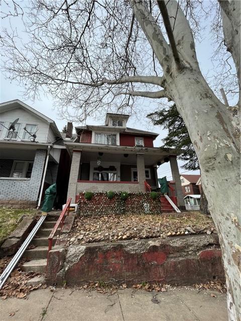 108 Library Pl, Duquesne, PA 15110