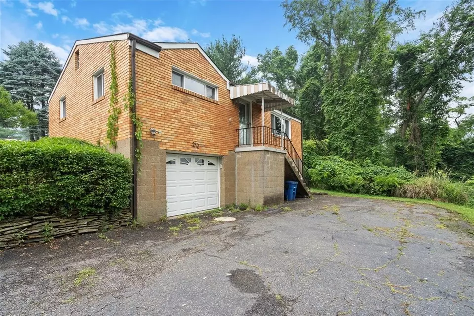  212 Walton Rd, Pittsburgh, PA 15236 photo 29