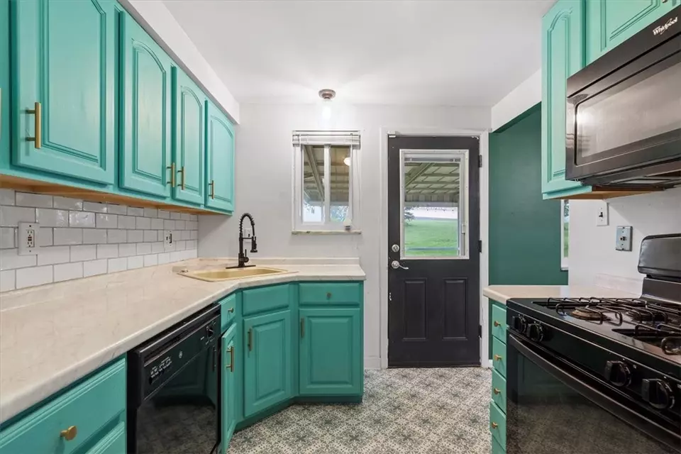  212 Walton Rd, Pittsburgh, PA 15236 photo 11