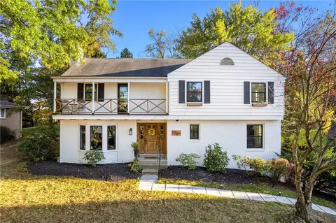 133 Warwick Dr, Pittsburgh, PA 15241