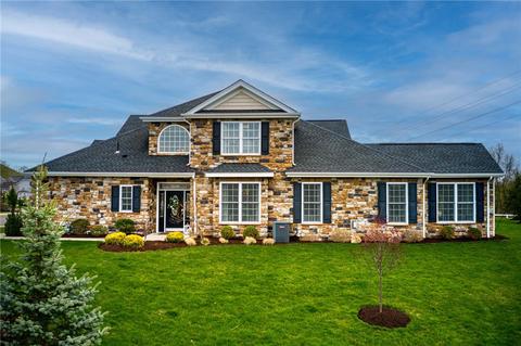 104 Gateway Dr, Pittsburgh, PA 15237