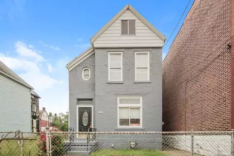 297 W Elizabeth St, Pittsburgh, PA 15207