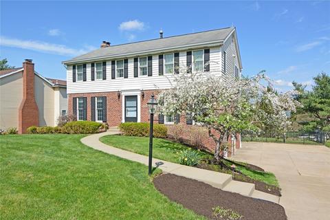 210 Harrow Rd, O'hara, PA 15238