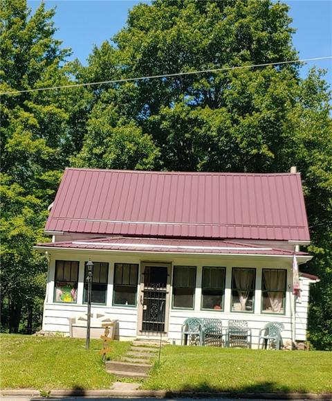 3429 Sandy Lake New Lebanon Rd, Sandy Lake, PA 16145