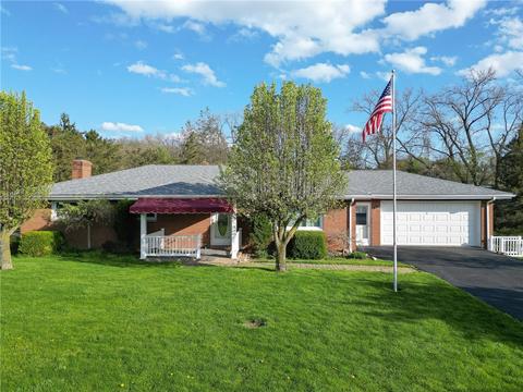 30 Spring Valley St, Smith, PA 15078