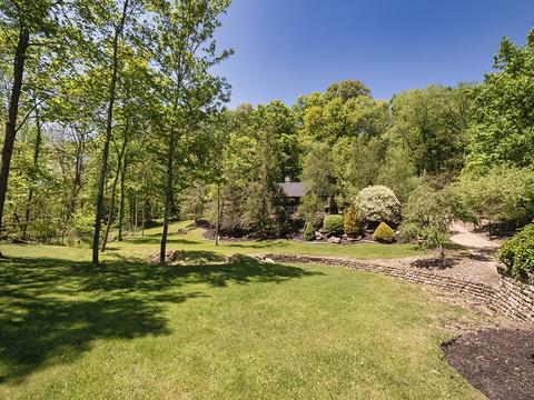 210 Edgewater Dr, Monaca, PA 15061 photo 9