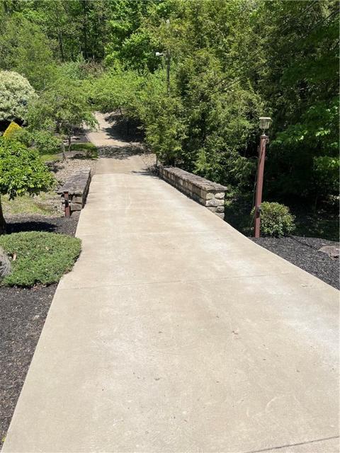210 Edgewater Dr, Monaca, PA 15061 photo 10