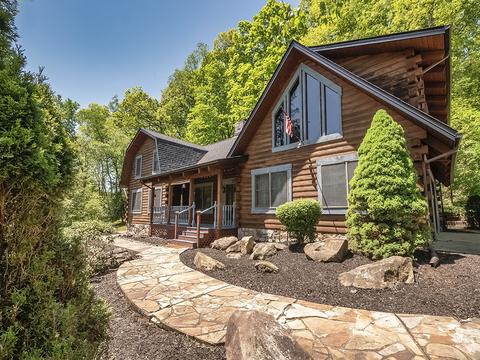 210 Edgewater Dr, Monaca, PA 15061 photo 2