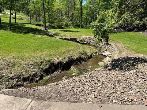 210 Edgewater Dr, Monaca, PA 15061 photo 12