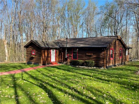 470 Apple St, Springfield Twp - Fay, PA 15464