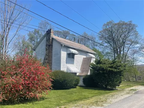 209 9th St, New Florence, PA 15944