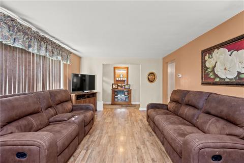 4597 E Willock Rd, Pittsburgh, PA 15227 photo 4