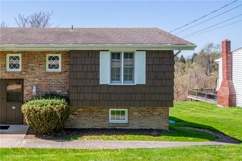 35 Webb Dr, Washington, PA 15301