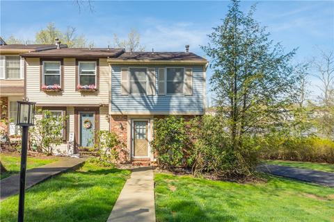 320 New World Dr, Jefferson Hills, PA 15025