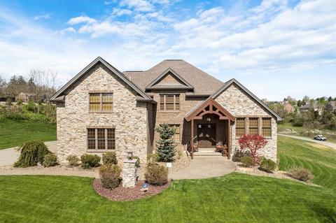 1065 Breezewood Dr, Canonsburg, PA 15317