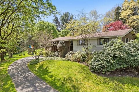 809 Fairview Rd, Fox Chapel, PA 15238