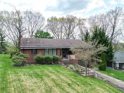 237 Mclaughlin Dr, New Kensington, PA 15068
