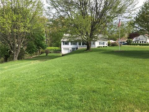 3923 7th St Rd, New Kensington, PA 15068