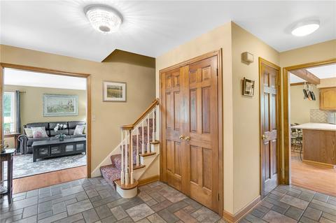 4920 Simmons Cir, Export, PA 15632 photo 5