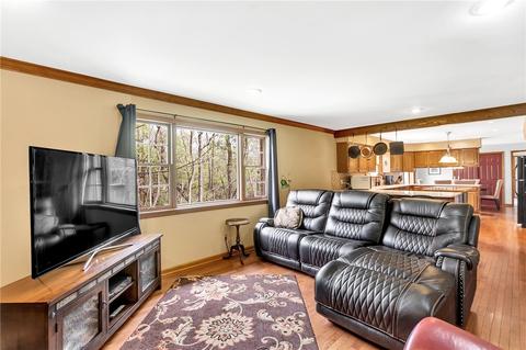 4920 Simmons Cir, Export, PA 15632 photo 13