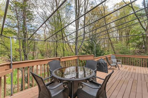 4920 Simmons Cir, Export, PA 15632 photo 3