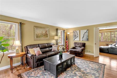 4920 Simmons Cir, Export, PA 15632 photo 6