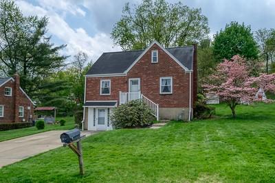 223 Elfinwild Ln, Shaler, PA 15116