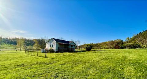 27 Community Ave, Uniontown, PA 15401