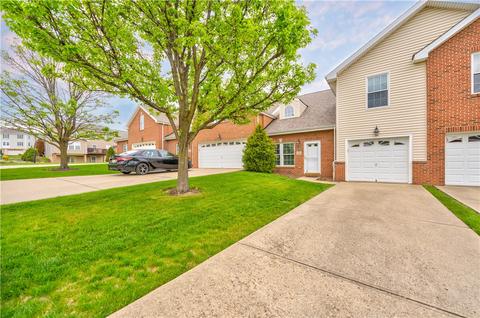 1056 Duncan Ln, Pittsburgh, PA 15236