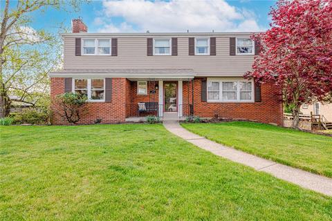 215 Maurice Ct, Penn Hills, PA 15235
