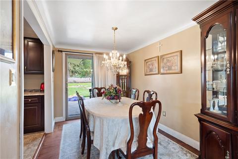 6 Lorrie Dr, Irwin, PA 15642 photo 6