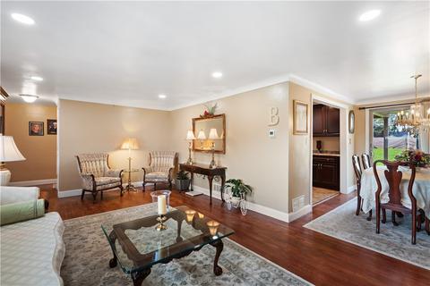 6 Lorrie Dr, Irwin, PA 15642 photo 5