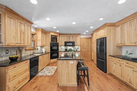 6390 Thompson Rd, Export, PA 15632 photo 8