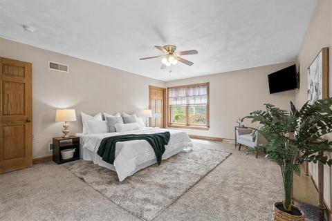 6390 Thompson Rd, Export, PA 15632 photo 11
