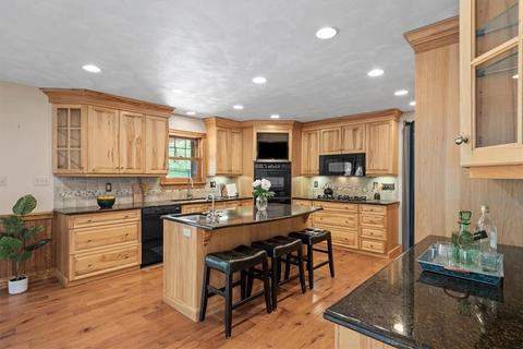 6390 Thompson Rd, Export, PA 15632 photo 9