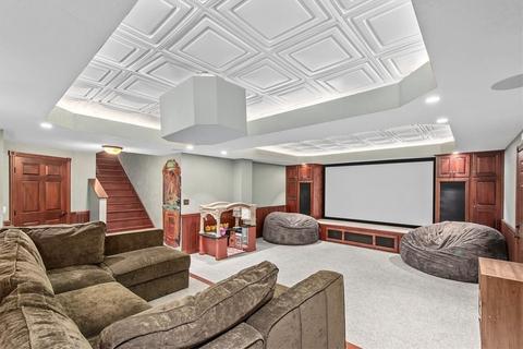 6390 Thompson Rd, Export, PA 15632 photo 13