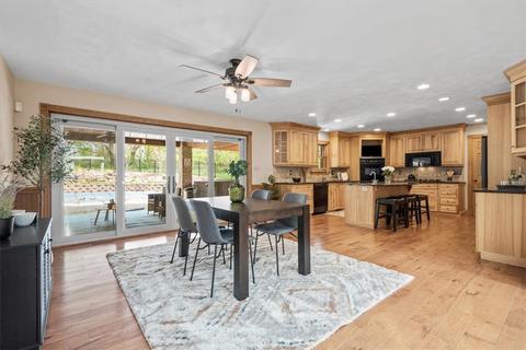 6390 Thompson Rd, Export, PA 15632 photo 5