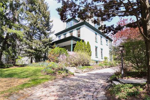 1231 Wightman St, Squirrel Hill, PA 15217