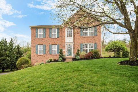 216 Foxburg Dr, Pittsburgh, PA 15205