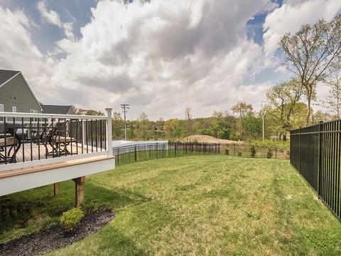105 Red Pine Dr, Coraopolis, PA 15108 photo 13