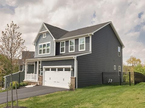 105 Red Pine Dr, Coraopolis, PA 15108