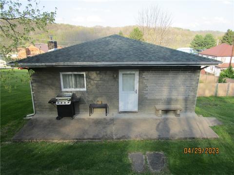 1655 Avella Rd, Avella, PA 15312
