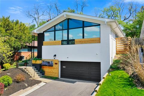 306 Hoodridge Dr, Pittsburgh, PA 15234