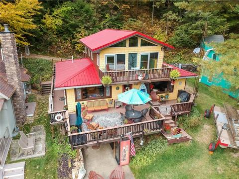 1035 Corbett, Clarion, PA 16214